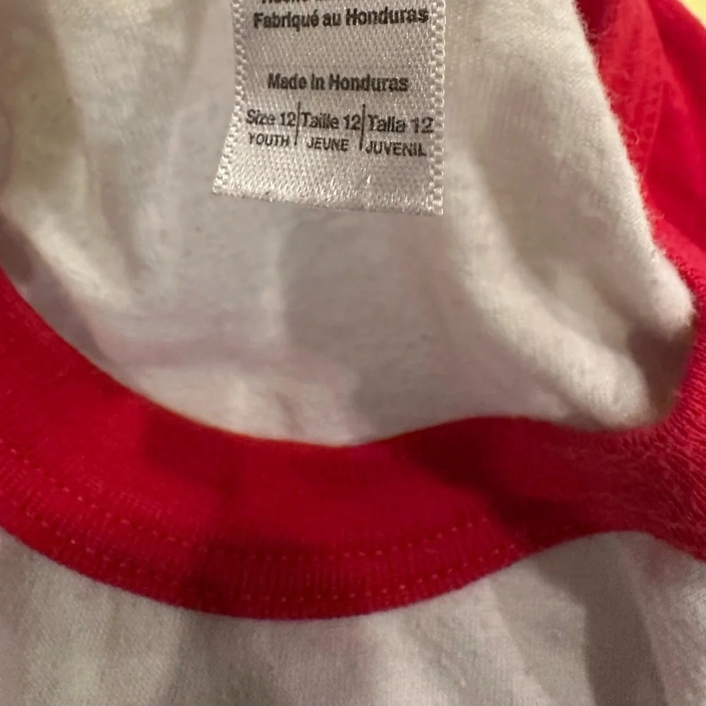 Old Navy Red and White T-shirt Size: 12 (Boy)